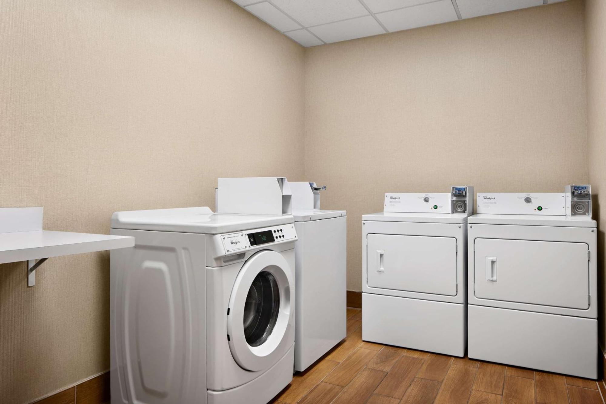 Hampton Inn & Suites West Haven Luaran gambar